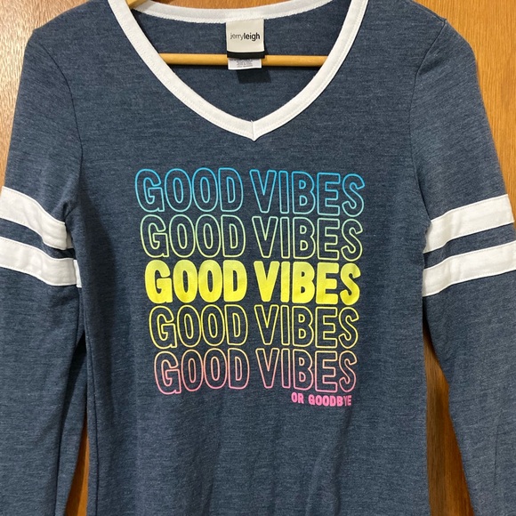 NWOT Good Vibes V Neck Henley Shirt - Picture 6 of 7